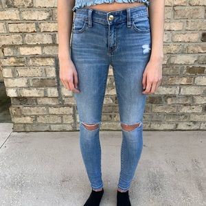 [american eagle] distressed skinny jeans